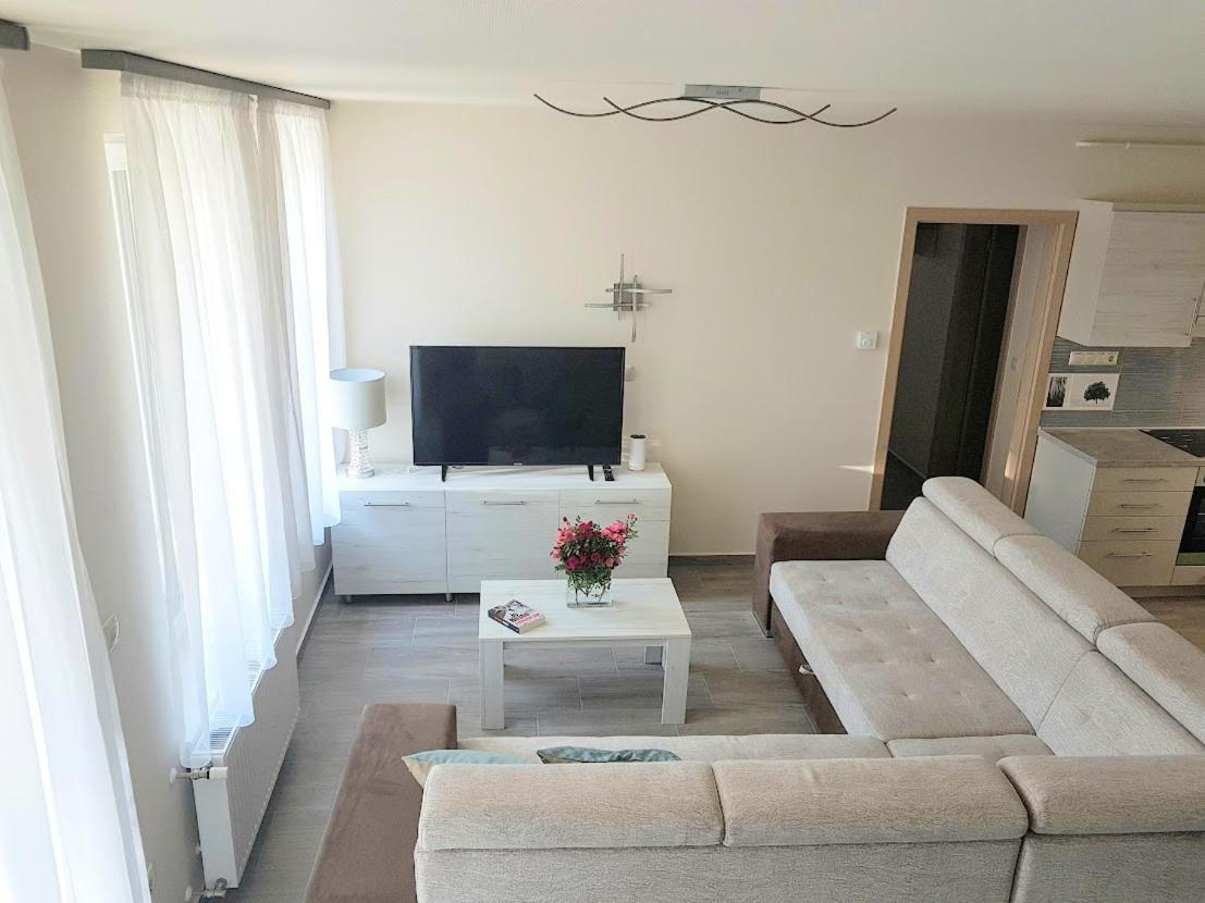 Silver Lodge Apartment 1 Eger Luaran gambar